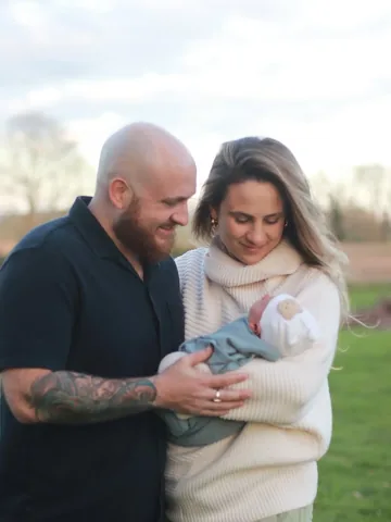 alexbeadon Instagram post about New parenthood