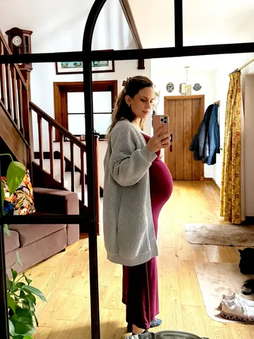 alexbeadon Instagram post about Pregnancy