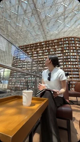 beccamariawatson Instagram post about Journaling in Seoul
