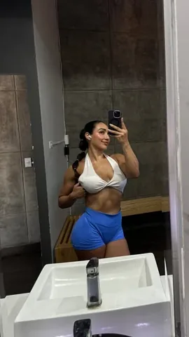 carol.cossio15 Instagram post about Humor y motivación fitness