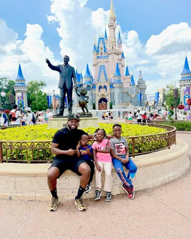 coachlegendary Instagram post about Family travel