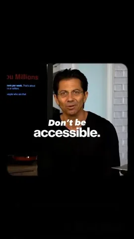 deangraziosi Instagram post about Attention management