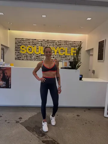 eladycruz_fitness Instagram post about November mood