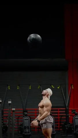 fit.latino Instagram post about Wall balls