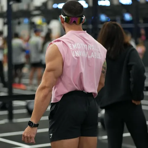 fit.latino Instagram post about Indisponibilidad emocional