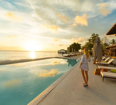 fitnessontoast Instagram post about Maldives resort review