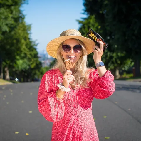 fitnessontoast Instagram post about London walk and ice cream review