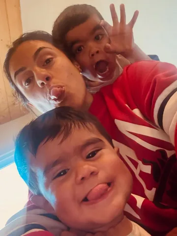 lasamsanchez Instagram post about Family relationship