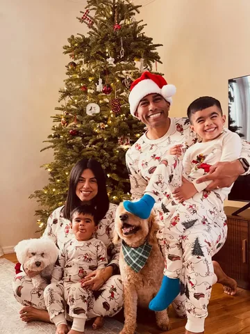 lasamsanchez Instagram post about Family Christmas announcement