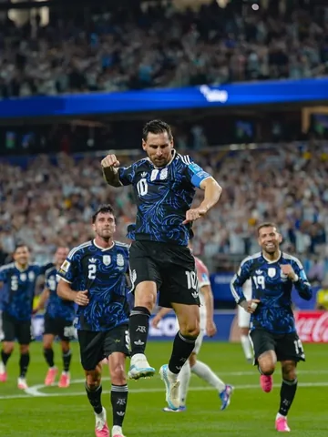 leomessi Instagram post about Argentina group stage victory