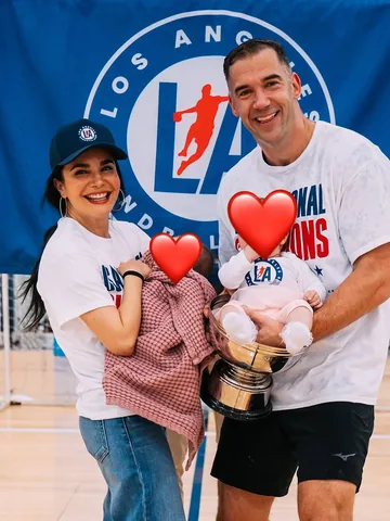 lewishowes Instagram post about Handball championship