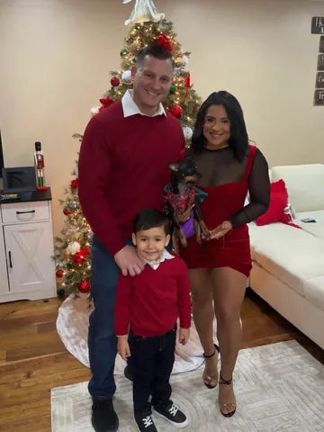 leydyj_ Instagram post about Christmas and family