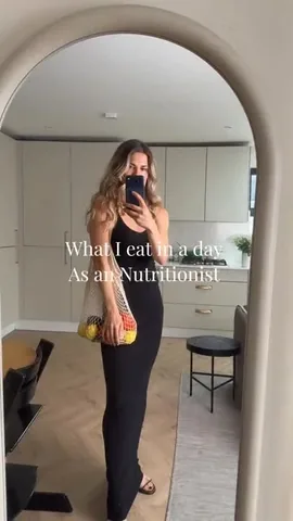 madeleine_shaw_ Instagram post about Daily nutrition and collagen