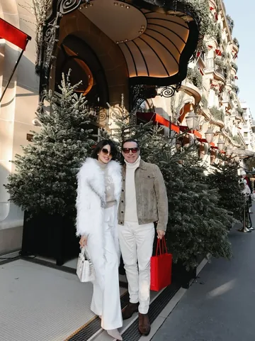 mannykhoshbin Instagram post about Paris and Dubai trip