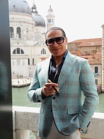 mannykhoshbin Instagram post about Italy vacation