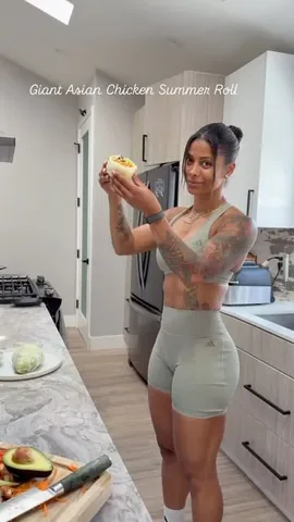 massy.arias Instagram post about Healthy chicken wrap recipe