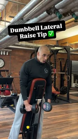 mhktraining Instagram post about Lateral raise technique