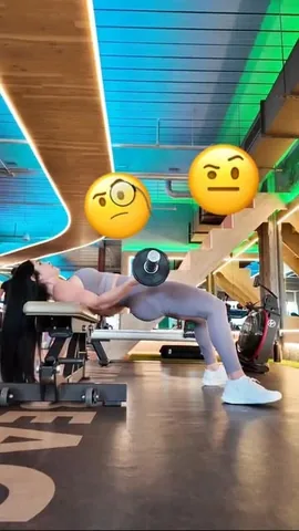 michelle_lewin Instagram post about Técnica de hip thrust