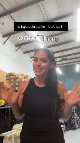 michelle_lewin Instagram post about Liquidación de ropa