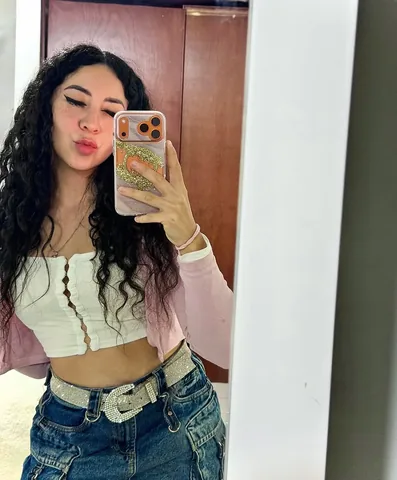 mirandav_brave Instagram post about Belleza y estética