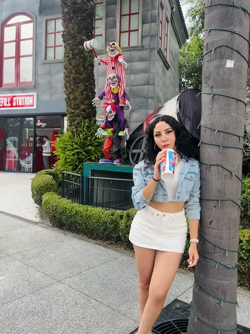 mirandav_brave Instagram post about Cumpleaños
