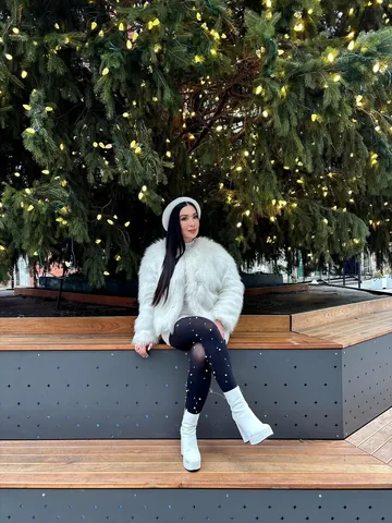 nubbytwiglet Instagram post about Holiday travel recap