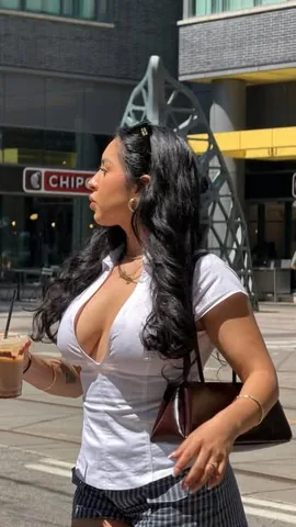 prisymontoya Instagram post about Outfit of the day
