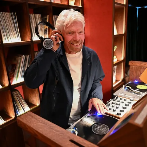 richardbranson Instagram post about Hospitality recommendations