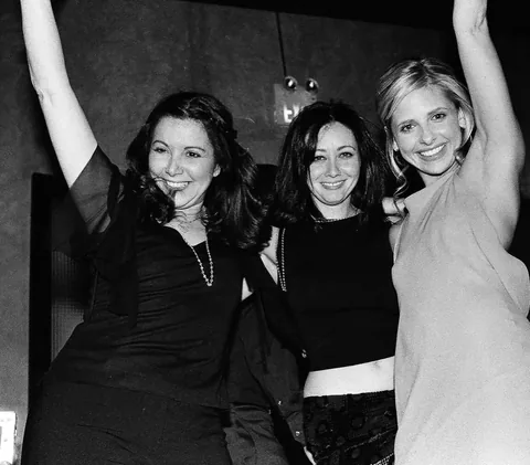 sarahmgellar Instagram post about Celebrity fashion reference