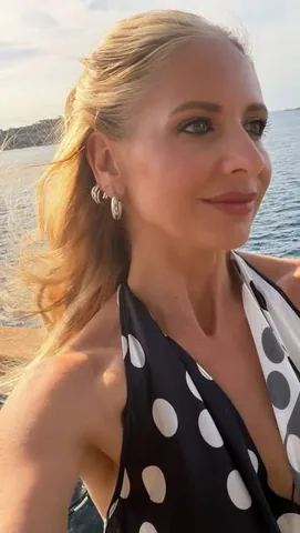 sarahmgellar Instagram post about Travel and performance content