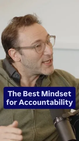 simonsinek Instagram post about Accountability and apology
