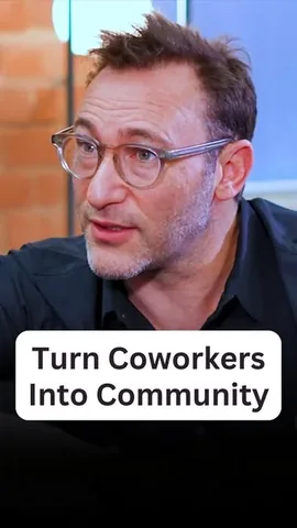simonsinek Instagram post about Community and shared growth