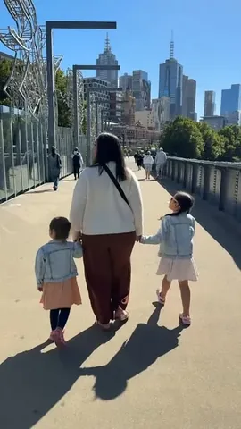 simplycantara Instagram post about Melbourne itinerary