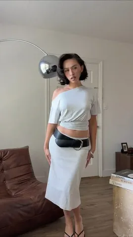 swellmichelle Instagram post about Seasonal fashion promotion