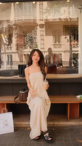 vanessalau.co Instagram post about Camera bag review