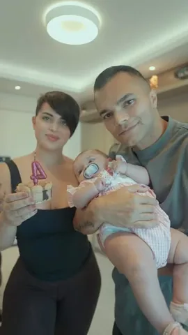 yannefitness Instagram post about Mesversário de bebê