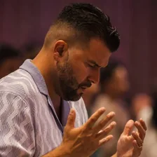 Carlos Gil — Instagram profile photo