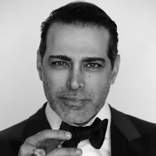 Manny Khoshbin "Never Give Up" profile photo